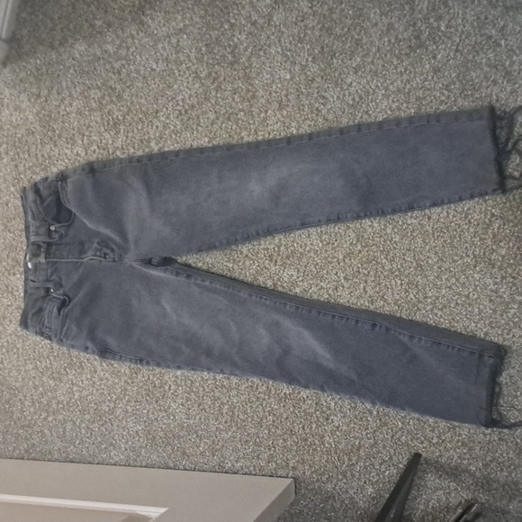 Good American Denim - GOOD AMERICAN 0/25 distressed gray jeans, $155.00